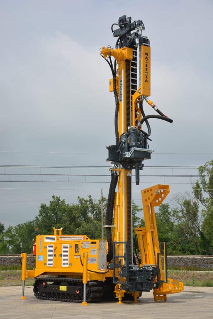 2578_Mi8 perforatrice Massenza Drilling rigs