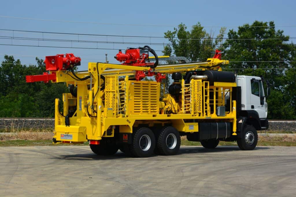 2688_Mi8 perforatrice Massenza Drilling rigs