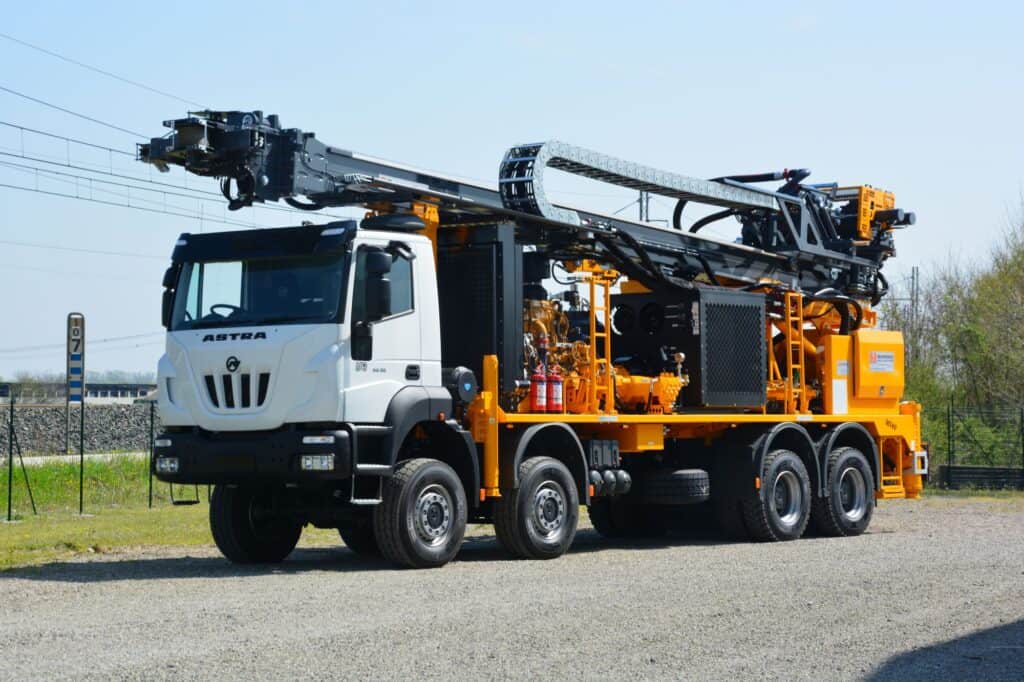 2703_Mi40_perforatrice Massenza Drilling rigs