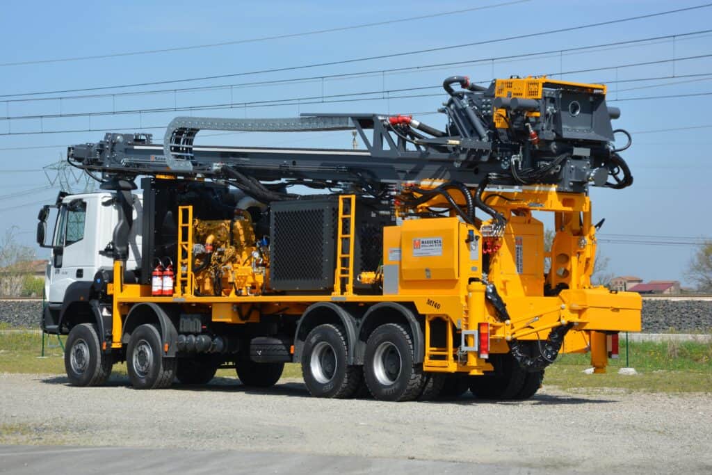 2703_Mi40_perforatrice Massenza Drilling rigs