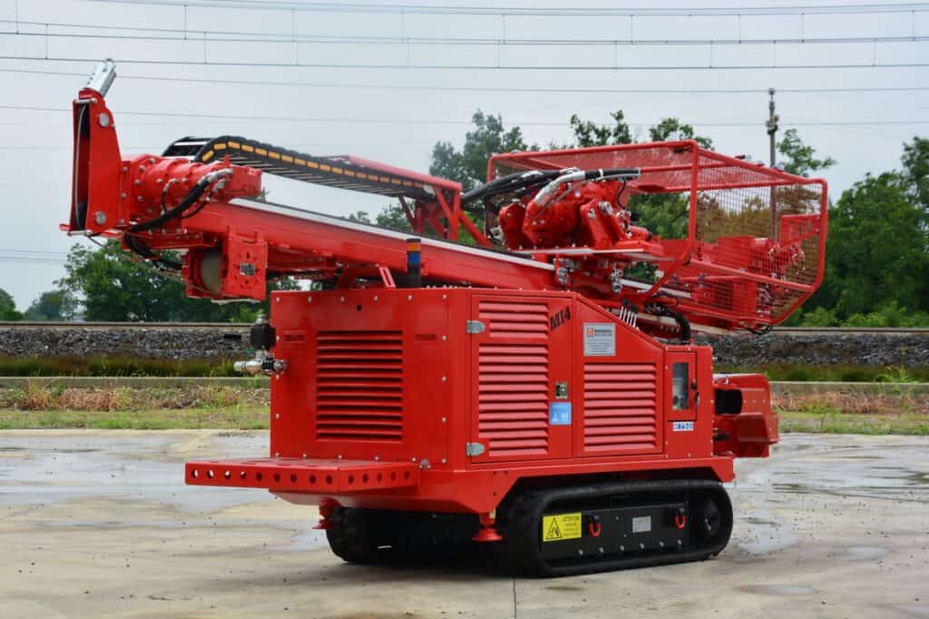 2672_Mi4 perforatrice Massenza Drilling rigs