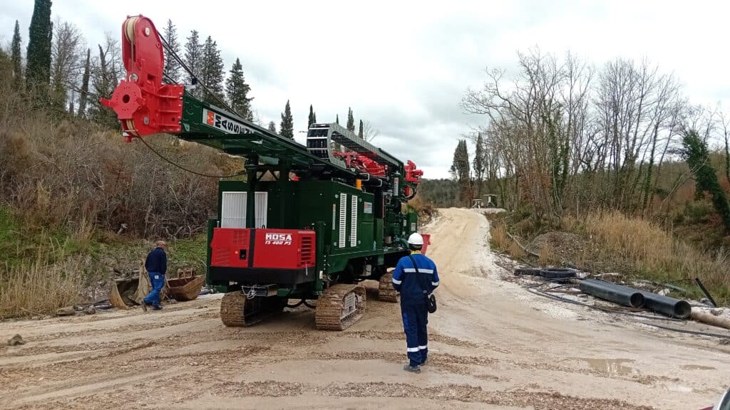 perforatrice Mi45_Massenza_Drilling_Rigs per pozzi d'acqua - cantiere Toscana